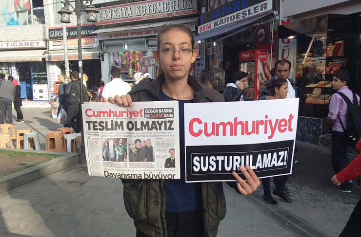 cumhuriyet-susturulamaz2