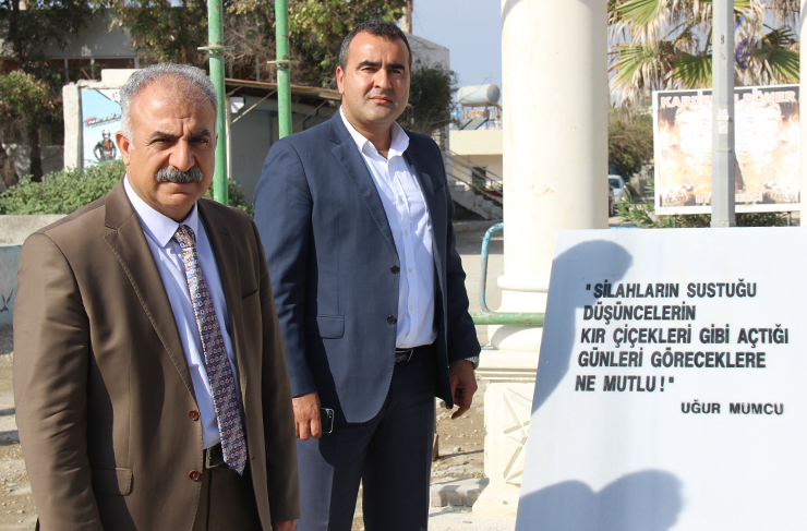 samandag-mumcu-aniti1