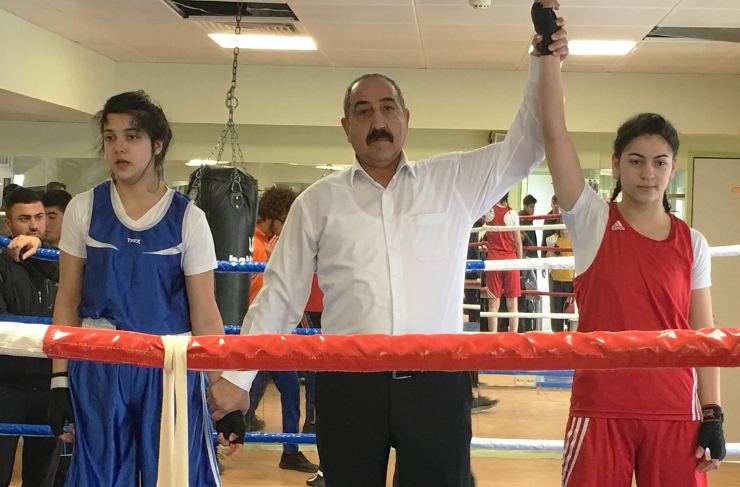 spor-boks bayan1