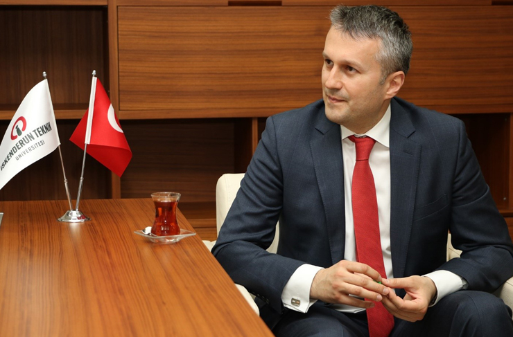 iste-romanya büyükelçi2