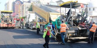 Ulucami Caddesinde Asfalt Çalışmaları Sürüyor