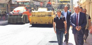 İskenderun’da Yollar Sıcak Asfalt ile Kaplanıyor