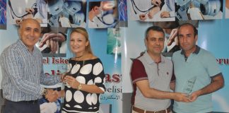 Gelişim’de 10 Yılını Dolduran Personele Plaket