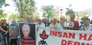 İHD Üyeleri, Ankara’da Yitirdiğimiz 102 Can İçin Toplandı