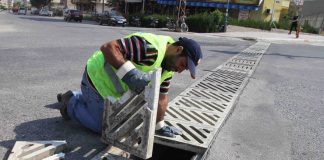 İskenderun Genelindeki Yağmur Izgaralarında Bakım ve Onarım Yapıldı