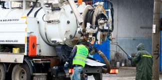 Yağışlarla Oluşan Tıkanmalar Temizleniyor