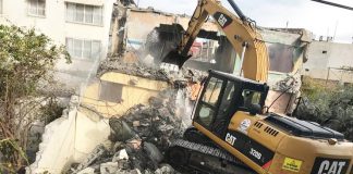 İskenderun’da Metruk Binalar Tek Tek Yıkılıyor