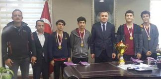 Masa Tenisi Birincileri Kaymakam Sarı’yı Ziyaret Etti