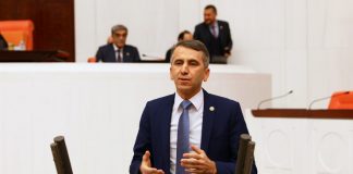 “Ücretli Öğretmenler Derhal Kadroya Alınmalıdır”