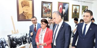 Atatürk Resim Sergisi Açıldı
