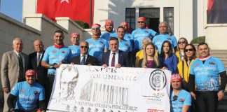 Hataylı Bisiklet Tutkunları Anıtkabir Yolunda