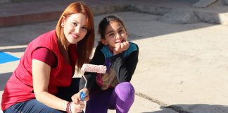 Ellerinin Değdiği Yerleri Güzelleştiriyorlar