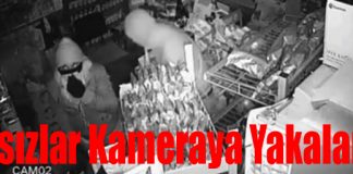Hırsızlar Kameraya Yakalandı