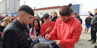 AMED Ailesi, Turuncu-Mavili Takımla Birlikte Konteyner Kentteki Depremzedeleri Ziyaret Etti