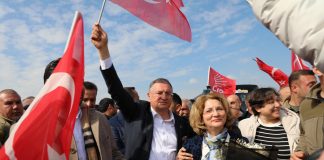 Hataylılar, Ankara’dan Dönen Lütfü Savaş’ı Coşkuyla Karşıladı