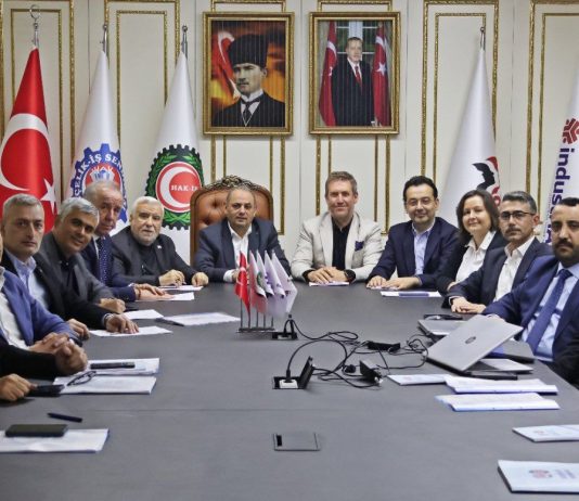 MMK Metalurji’de Toplu Sözleşme Sevinci