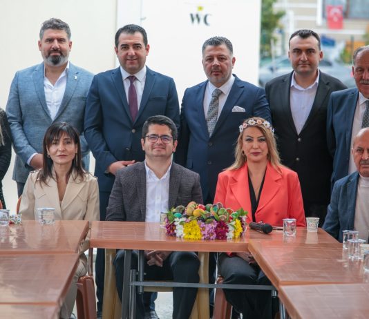 Vekil Kara ve Kaymakam Eroğlu Arsuz’da Paskalya Coşkusunu Paylaştı