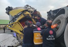 Sarıseki’de Tırların Çarpıştığı Kazada 3 Kişi Yaralandı