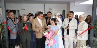 Genç Yetenek Yaren Dönmez’den Gururlandıran Kişisel Resim Sergisi
