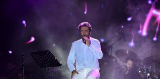 Yüz Bin Kişi Mahsun Kırmızıgül Konserinde Buluştu