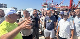 Balıkçılar 5 Gün Sonra Teknelerini Demirledi